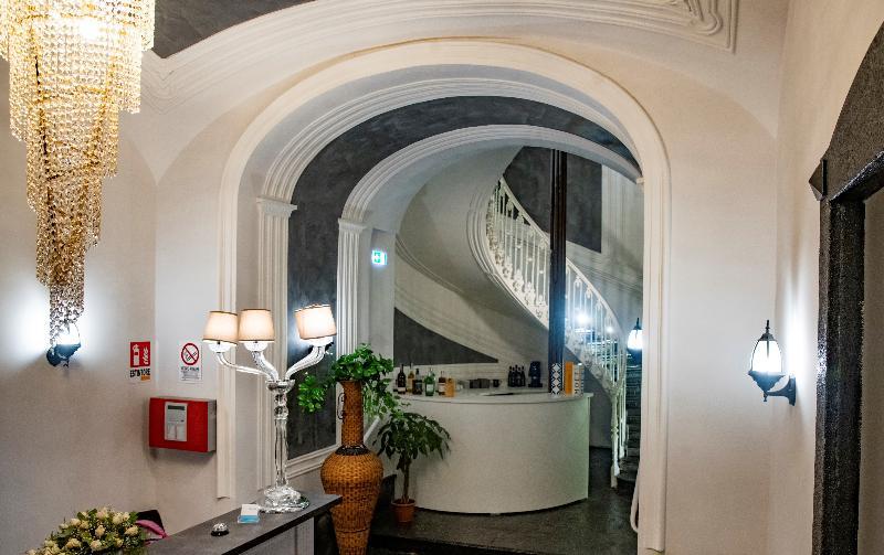 Ranieri Hotel